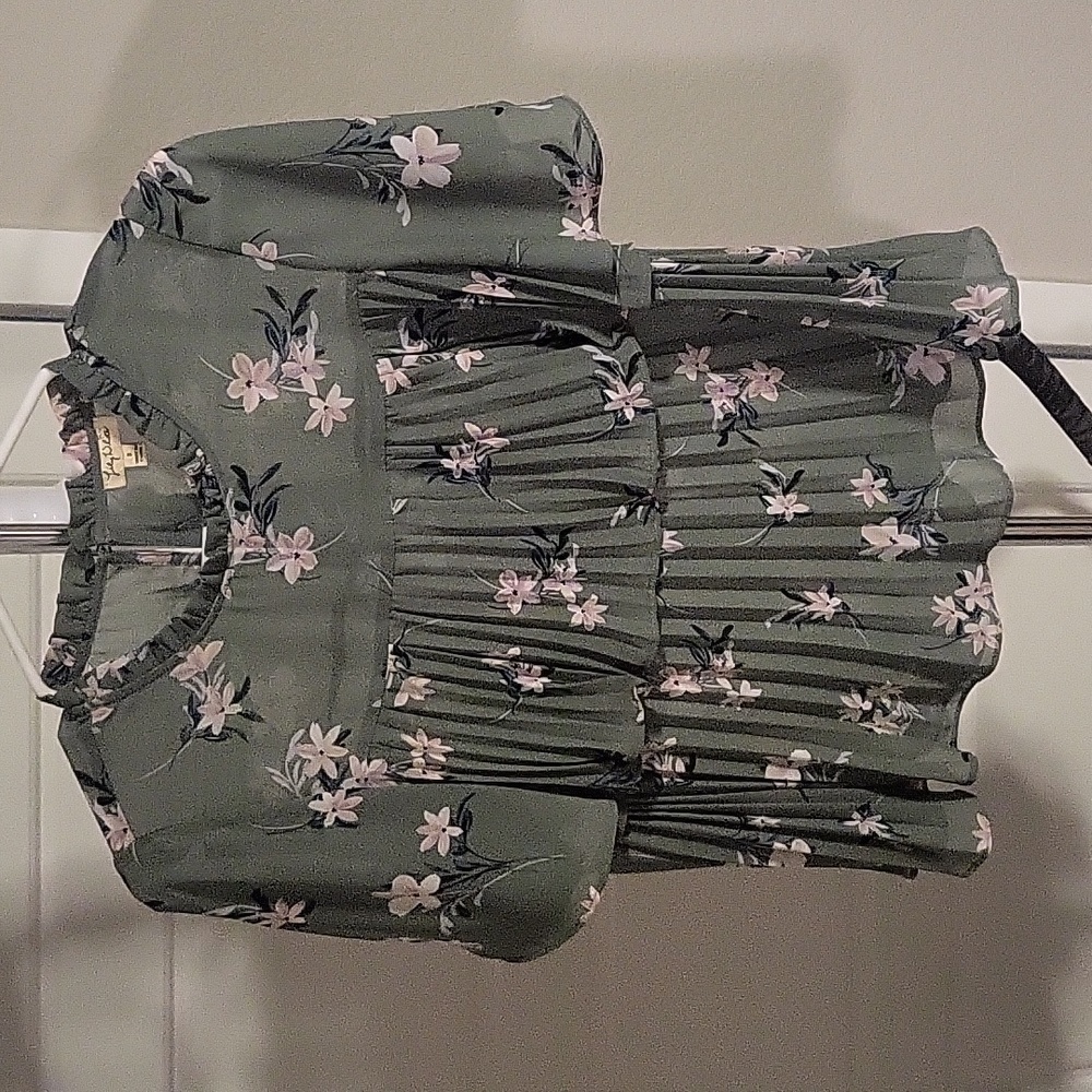 Anthropologie green floral shirt S